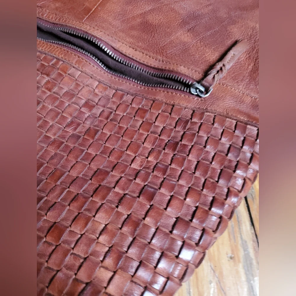 Leather Woven VILENCIA (Holland) bag - Like New - Picture 2 of 6